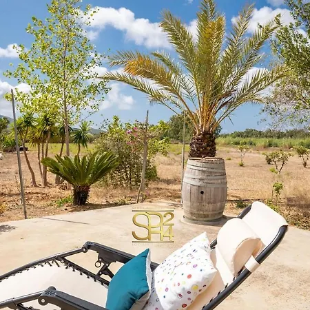 Adriana Santa Maria la Palma