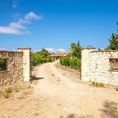 Adriana * Santa Maria la Palma